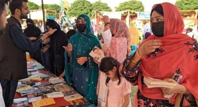 خضدار کتاب میلہ: عوامی جوش و خروش کے درمیان 20 لاکھ روپے مالیت کی کتابوں کی فروخت