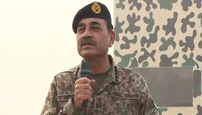 Field Marshal Asim Munir visits Quetta Garrison, addresses Command and Staff College
