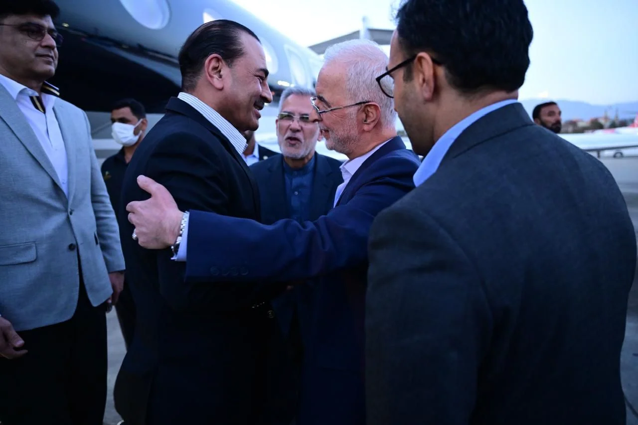 Strategic Diplomacy: Field Marshal Syyed Asim Munir Departs on Official State Visit to Iran for High-Level Peace Talks