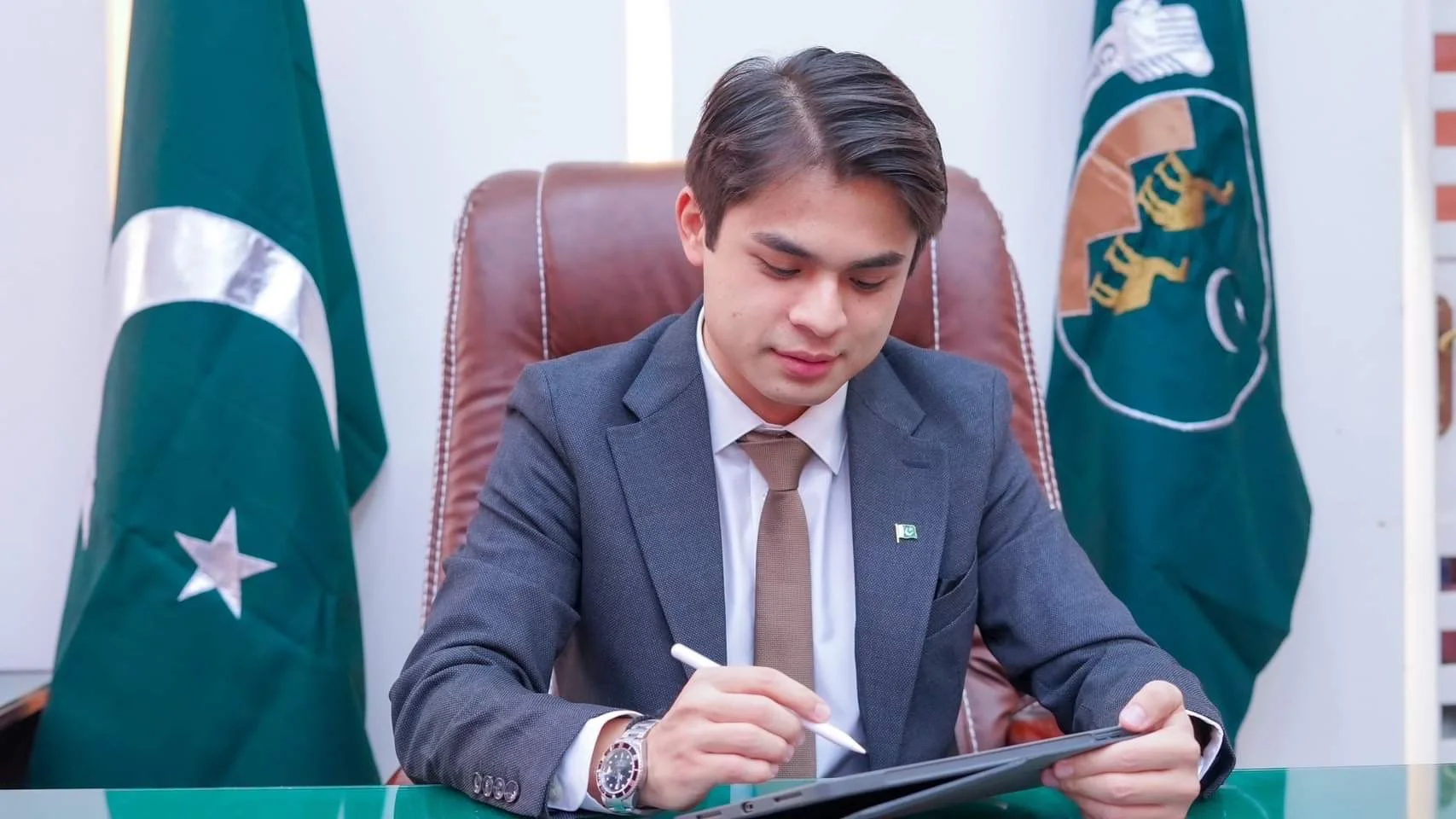 جمال رئیسانی کا پاکستان اور بلوچستان کے خلاف ’’ڈیجیٹل جنگ‘‘ سے متعلق انتباہ