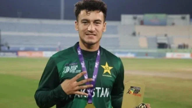 معاذ صداقت اپینڈکس سرجری کے بعد دو ہفتے کے لیے کرکٹ سے باہر