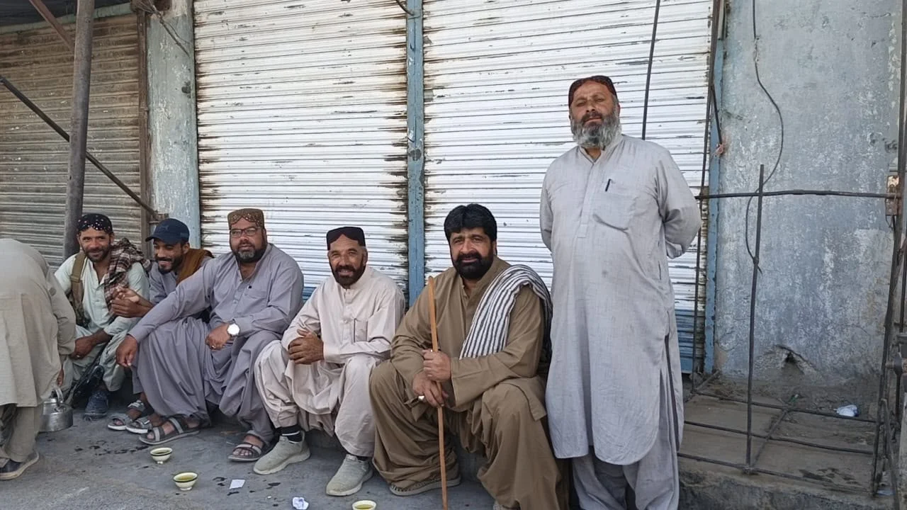 بلوچستان نیشنل پارٹی کی کال پر تاجر برادری اور سیاسی جماعتوں کا احتجاج؛ کئی اضلاع میں جزوی ہڑتال