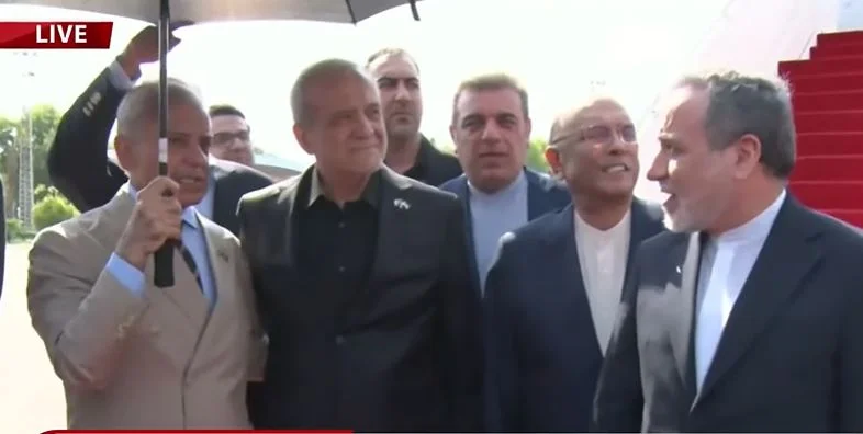 ایرانی صدر مسعود پزشکیان کا پاکستان پہچنے پر پُرتپاک استقبال
