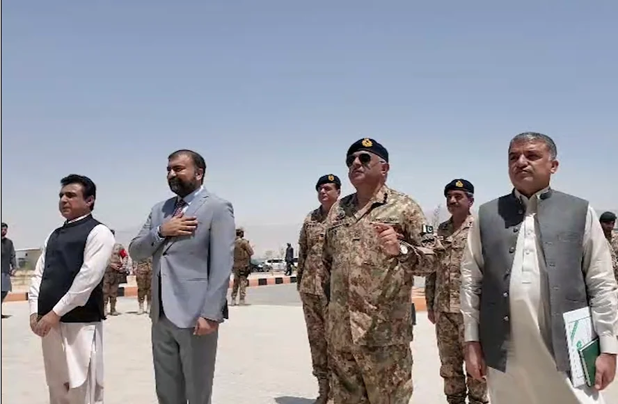 وزیر اعلیٰ سرفراز بگٹی اور کور کمانڈر کا گرلز کیڈٹ کالج کوئٹہ کا دورہ