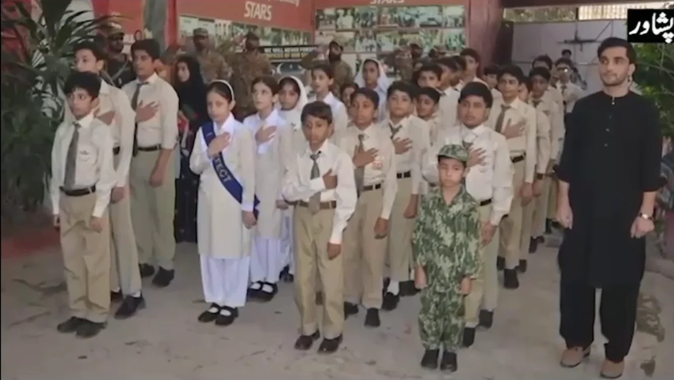 1: پشاور: یومِ دفاع و شہداء پر تعلیمی اداروں میں رنگا رنگ تقریبات کا میلہ