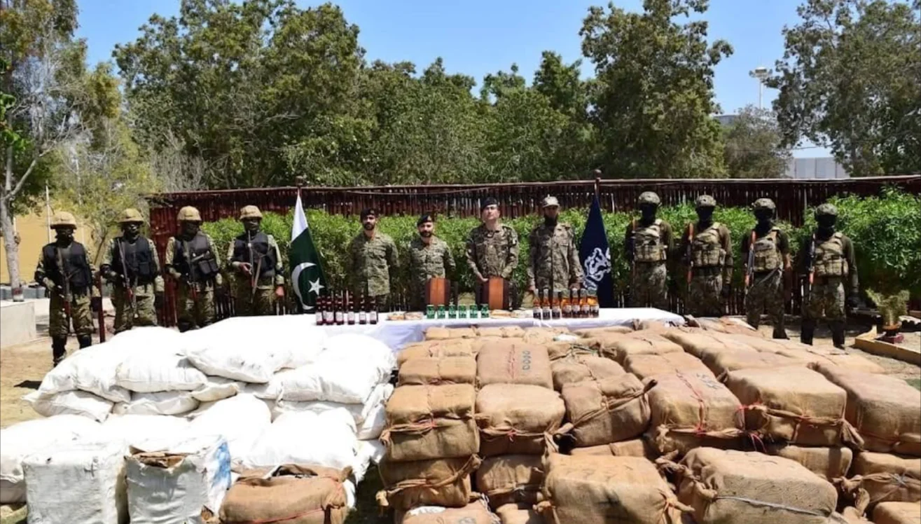 پشکان: نیوی اور کوسٹ گارڈز کا آپریشن، بڑی اسمگلنگ ناکام