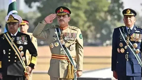 عیدالاضحیٰ: سرگودھا کے نوجوانوں کا پاک فوج کے شہداء اور ان کے اہلِ خانہ کو زبردست خراجِ عقیدت