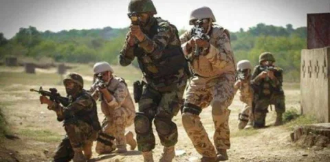 کوئٹہ ٹرین بم دھماکے کے بعد سیکیورٹی فورسز نے بلوچستان کے مختلف اضلاع میں 17 دہشت گردوں کو ہلاک کر دیا: آئی ایس پی آر