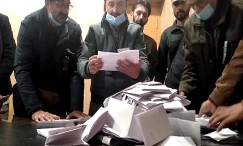 گلگت بلتستان انتخابات 2026: 24 حلقوں میں ووٹوں کی گنتی جاری، غیر سرکاری نتائج موصول ہونا شروع
