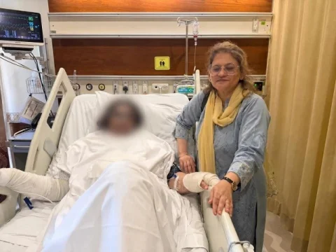 کوئٹہ تیزاب حملہ ڈاکٹر ماہ نور کی حالت مستحکم، بینائی محفوظ، اے کے یو ایچ میں علاج جاری