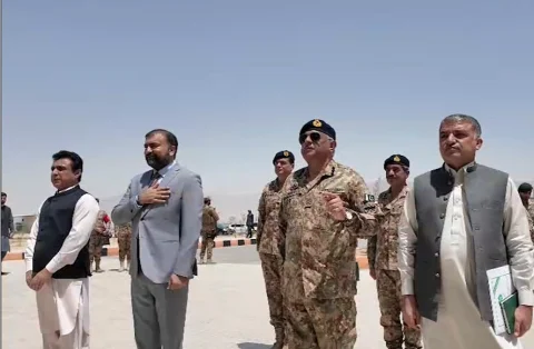 وزیر اعلیٰ سرفراز بگٹی اور کور کمانڈر کا گرلز کیڈٹ کالج کوئٹہ کا دورہ