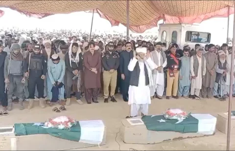 زیارت میں شہدا کی تدفین، محمود خان اچکزئی، اختر مینگل اور محسن داوڑ سمیت کوئی سیاسی دکاندار نہ آیا