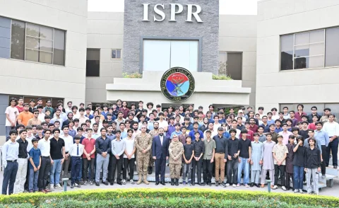 آئی ایس پی آر سمر کیمپ میں وزیراعلیٰ بلوچستان کی 4 ہزار طلبا سے خصوصی نشست