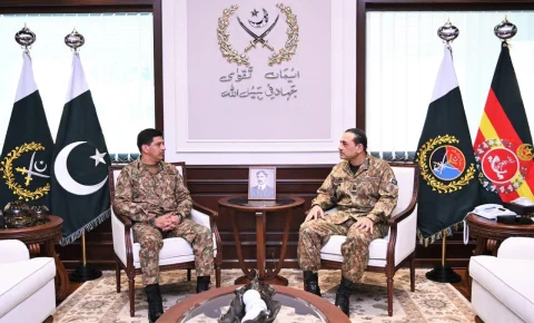 جنرل عامر نے کمانڈر نیشنل اسٹریٹجک کمانڈ کی ذمہ داریاںسنبھال لیں،جی ایچ کیو میں فیلڈمارشل سے ملاقات