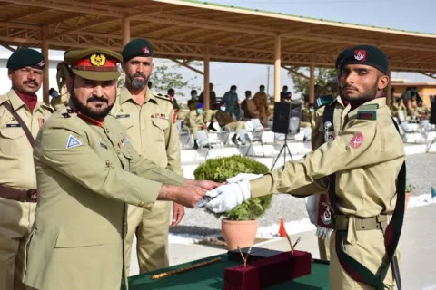 کوئٹہ: بلوچ ٹریننگ ونگ کے 173 جوان پاک فوج کا حصہ بن گئے