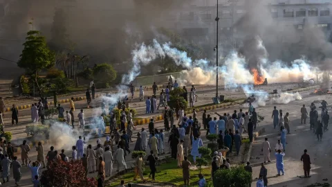 پرتشدد احتجاج میں ملوث گرفتار مظاہرین کا اعترافِ جرم