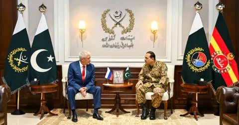 روسی وزیر داخلہ کی آرمی چیف سے ملاقات، سیکیورٹی تعاون پر تبادلہ خیال